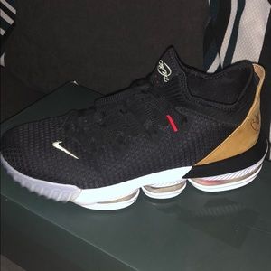 Lebron 16s size 11.5